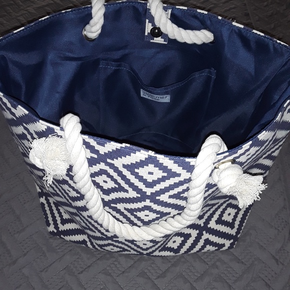 Summer & Rose Canvas Beach Tote - Picture 4 of 6